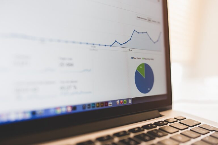 Demo: monday.com AIR Scheduler resource management